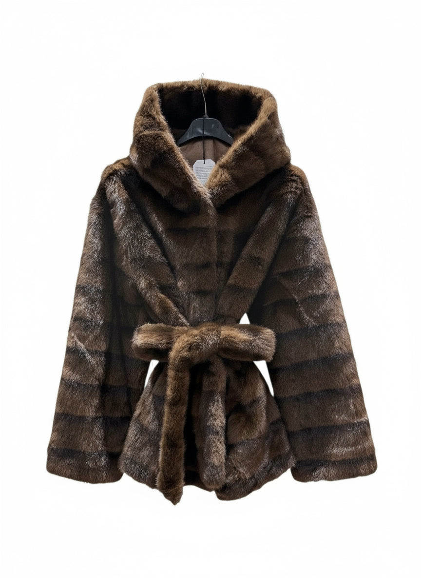 Pelliccia Effetto Visone Marrone - Eleganza Invernale con Cappuccio